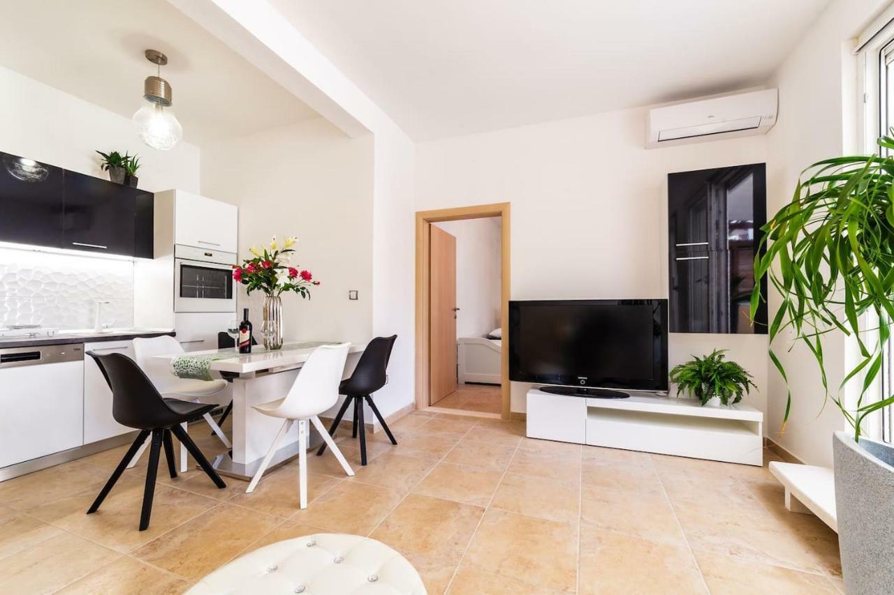 Ln New Apartment Spalato Esterno foto